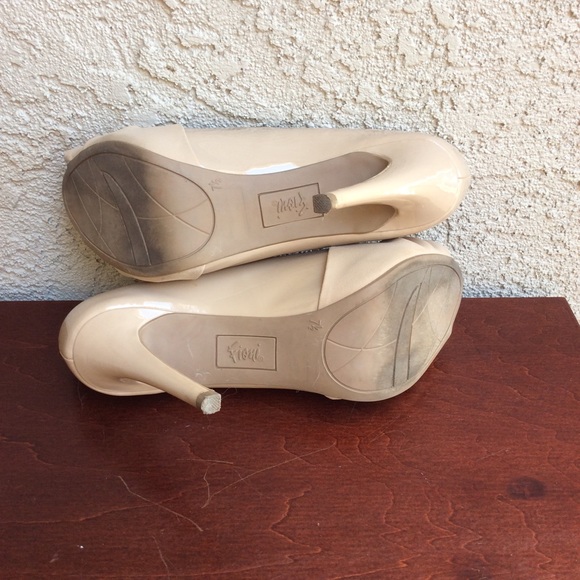 Nude Beige Neutral Peep Toe Pumps - Picture 5 of 7